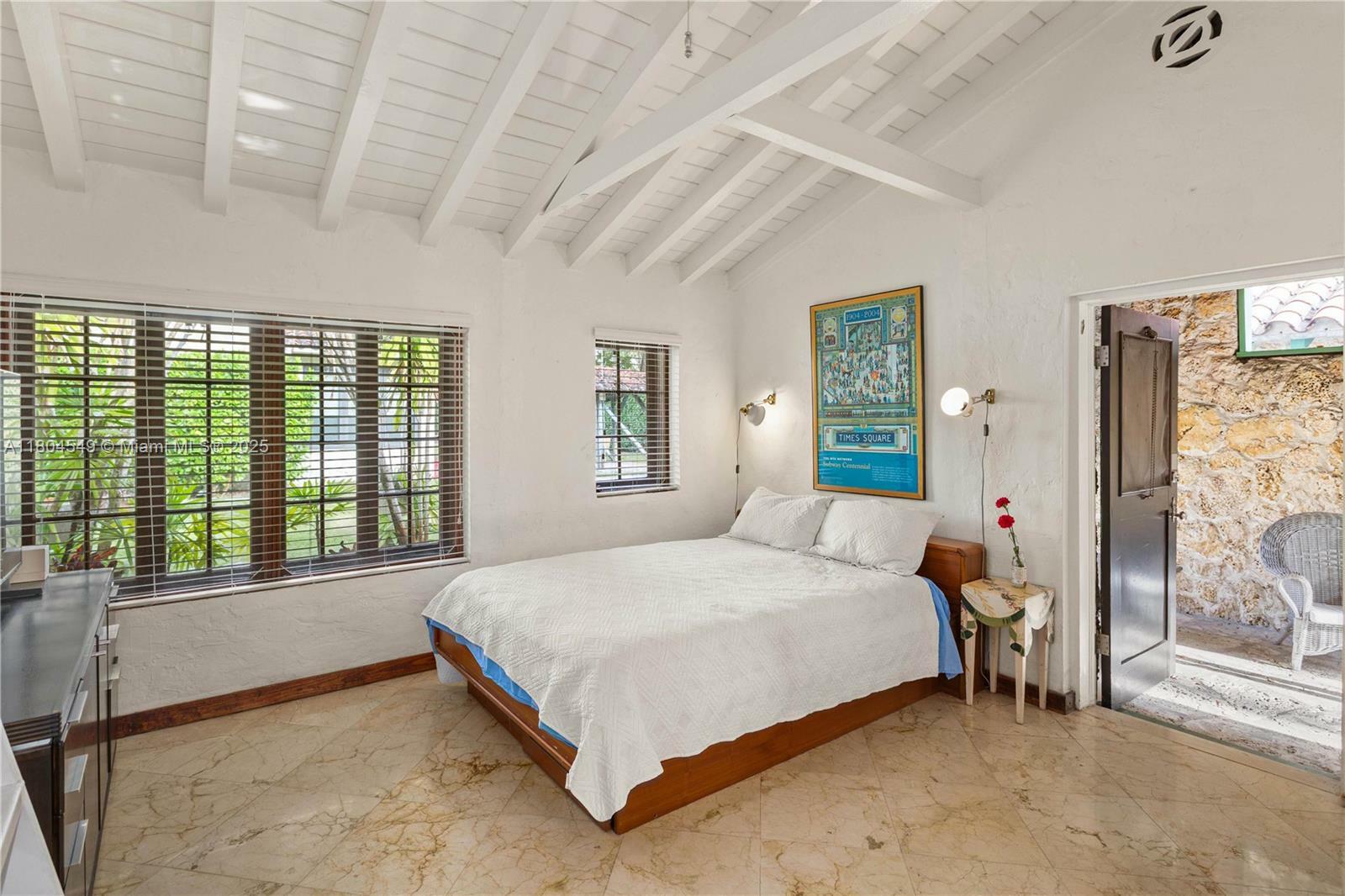 Property Photo: 1301 Milan Ave Villa # 4 FL 33134