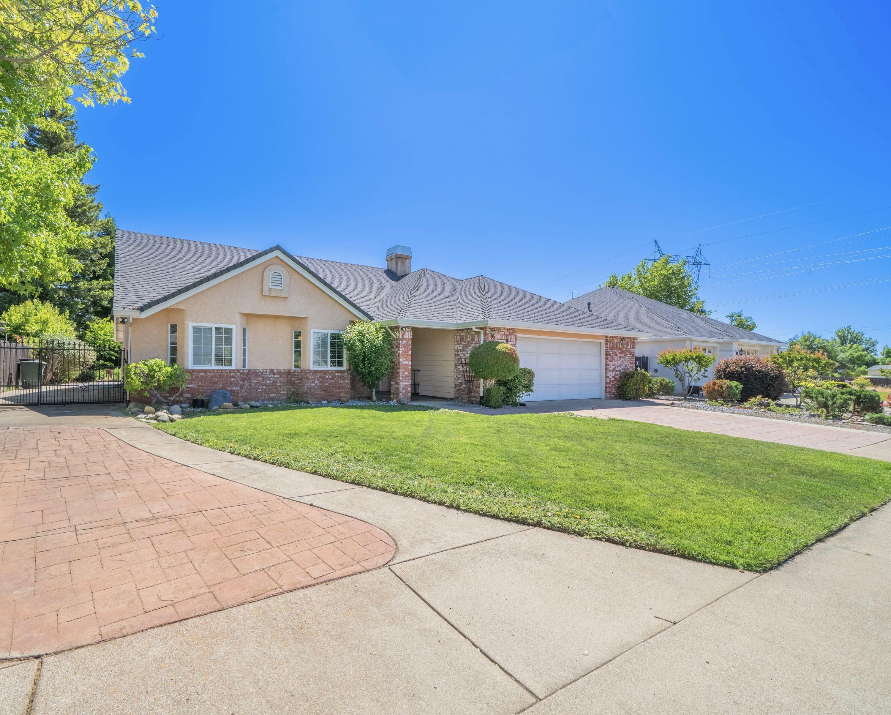Property Photo: 265 River Park Drive CA 96003