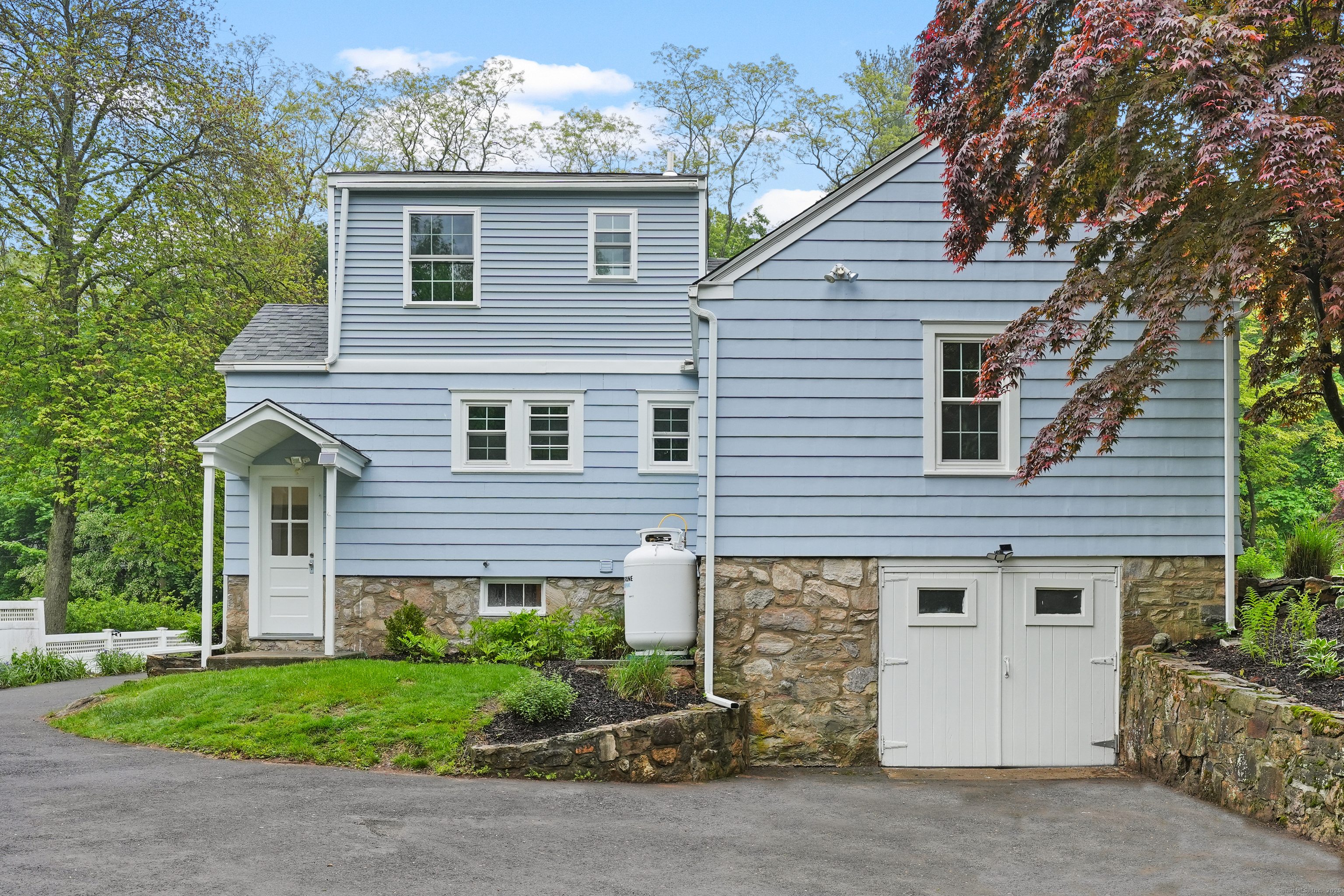 259 White Plains Road  Trumbull CT 06611 photo