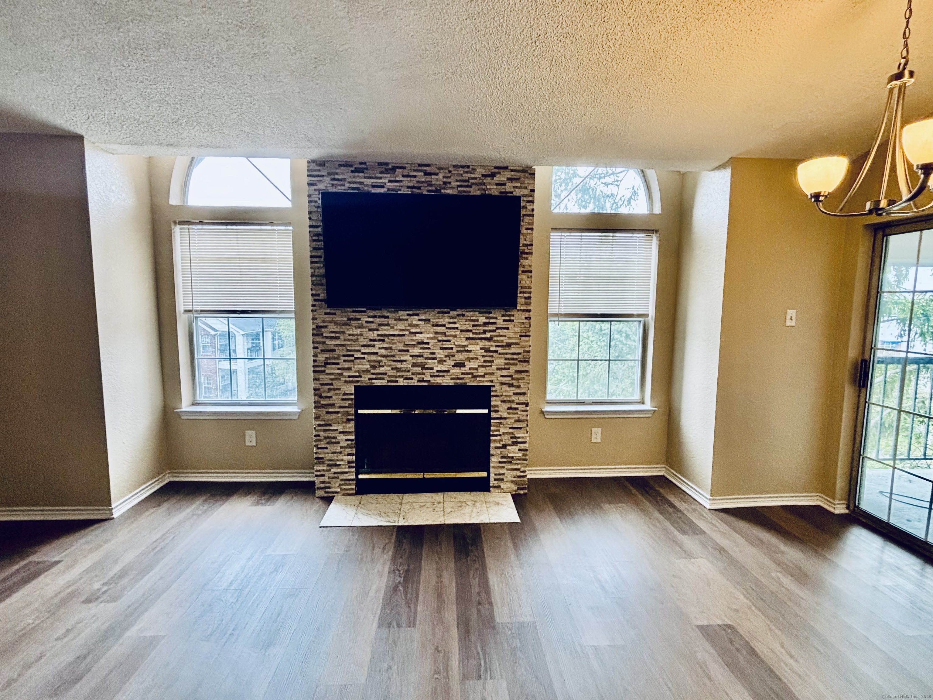 Property Photo:  31 High Street Apt 7304  CT 06118 