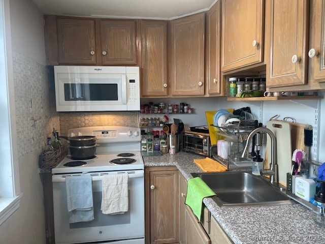 Property Photo: 85 Avery Street CT 06902