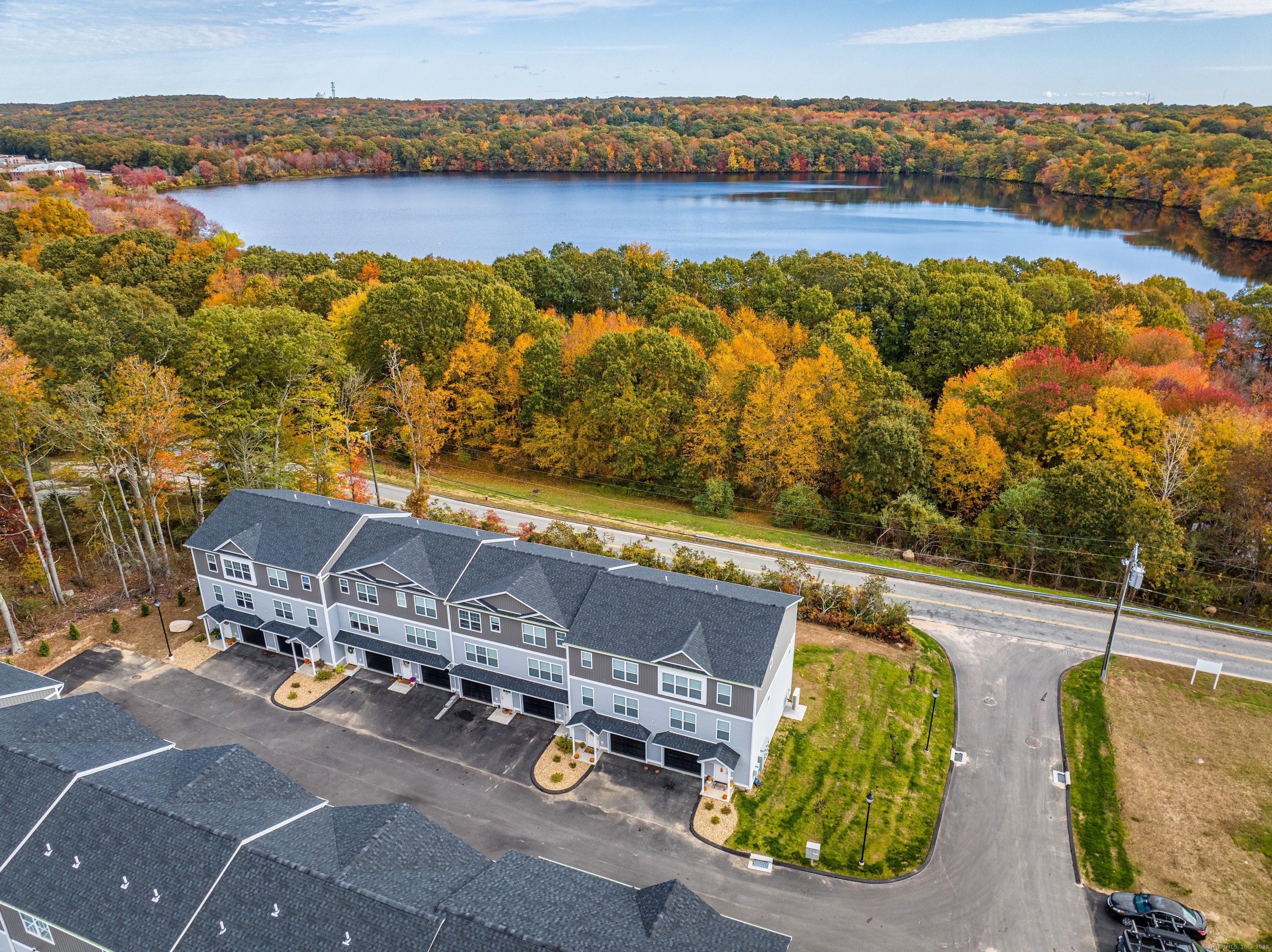 Property Photo: 94 North Bridebrook Road 504 CT 06357