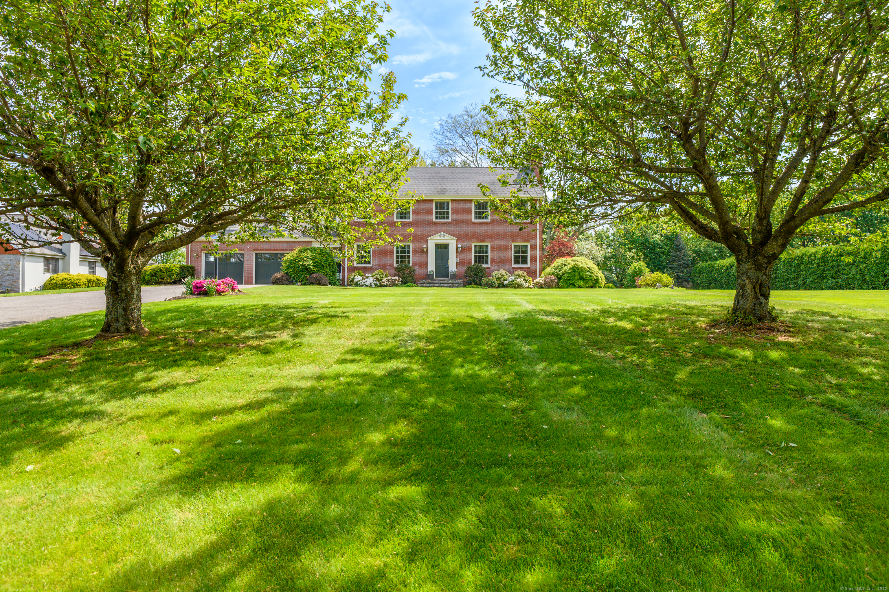 Property Photo: 116 Thornbush Road CT 06109