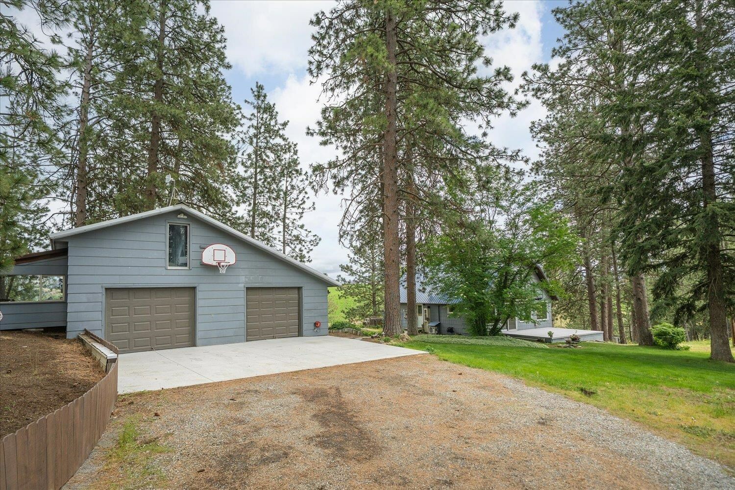 Property Photo: 11311 S Stevens Creek Rd WA 99036