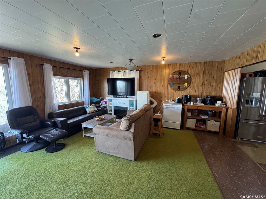 Property Photo: 79 Lakeview Avenue SK S0M 1X0