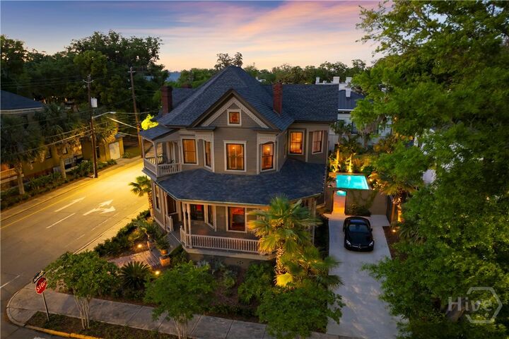 102 E 38th Street  Savannah GA 31401 photo