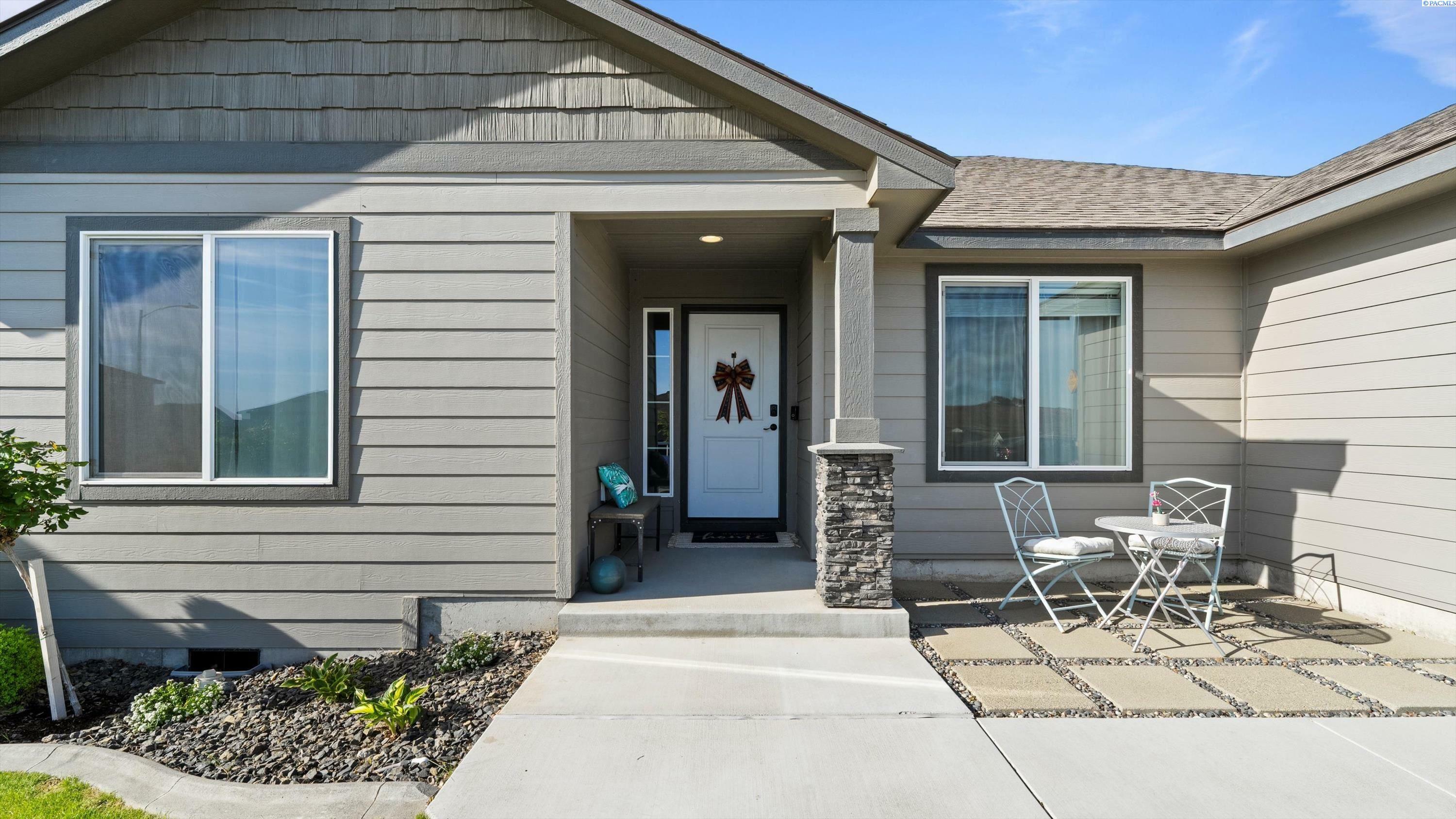 Property Photo: 6117 W 41st Avenue WA 99338