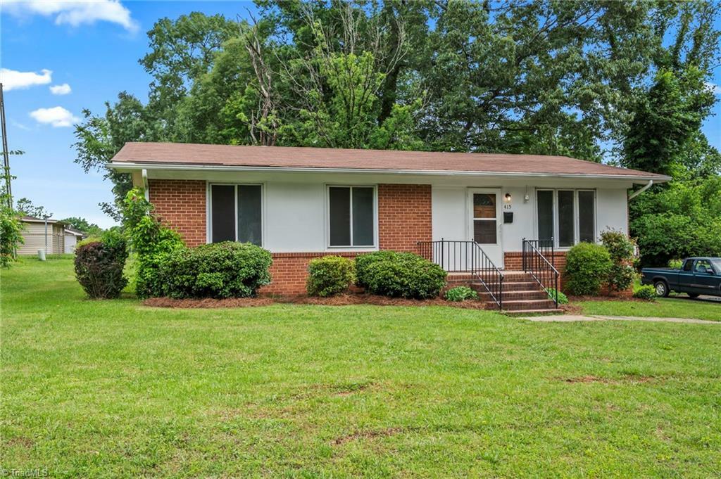 Property Photo: 415 Burnham Drive NC 27105