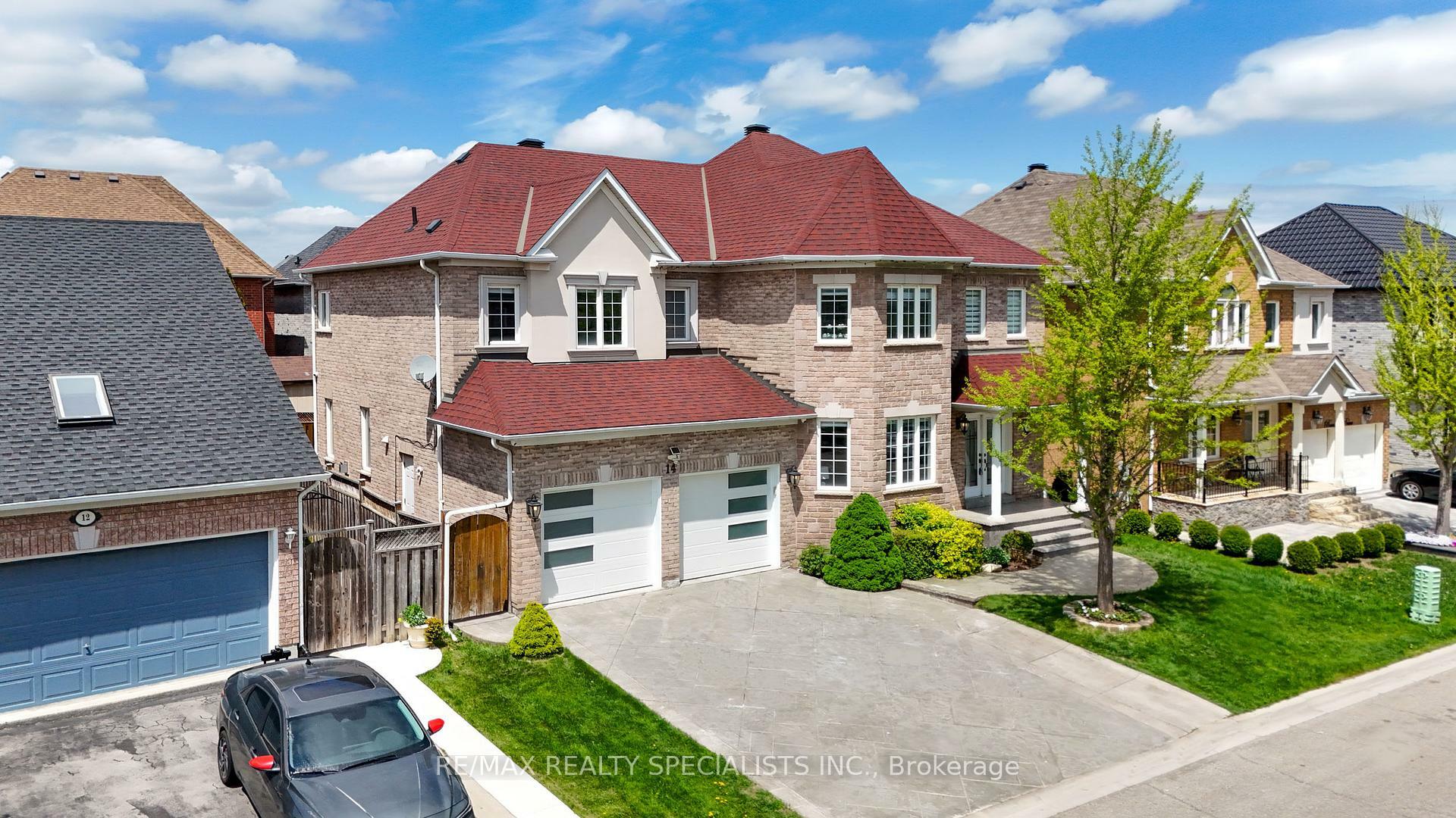 Property Photo: 14 Banks Drive ON L6P 1C7