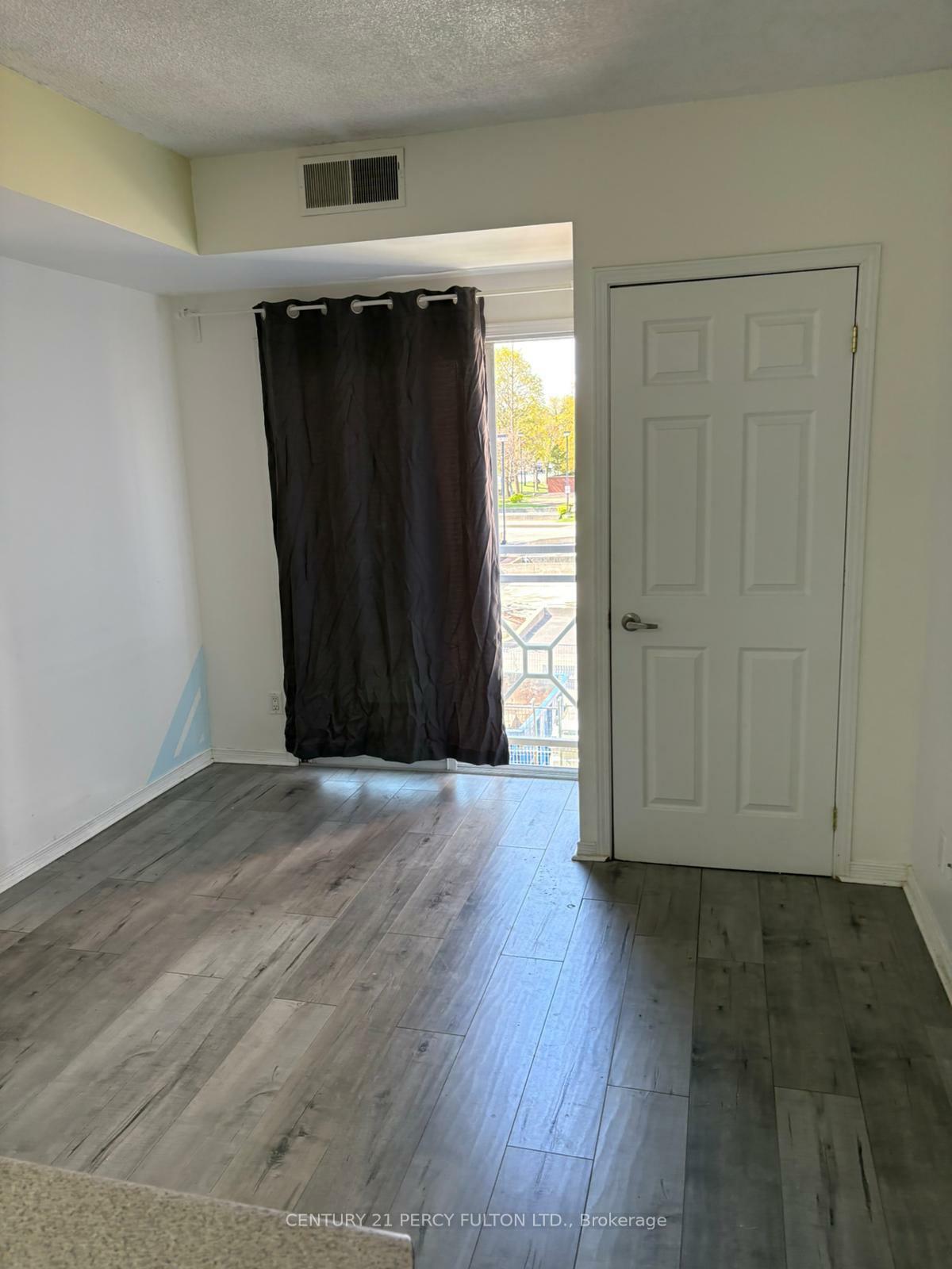 Property Photo: 2351 Kennedy Road 115 ON M1T 3G9