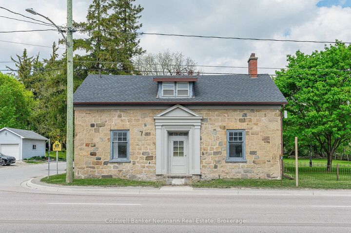 Property Photo:  52 Brock Road S  ON N0B 2J0 