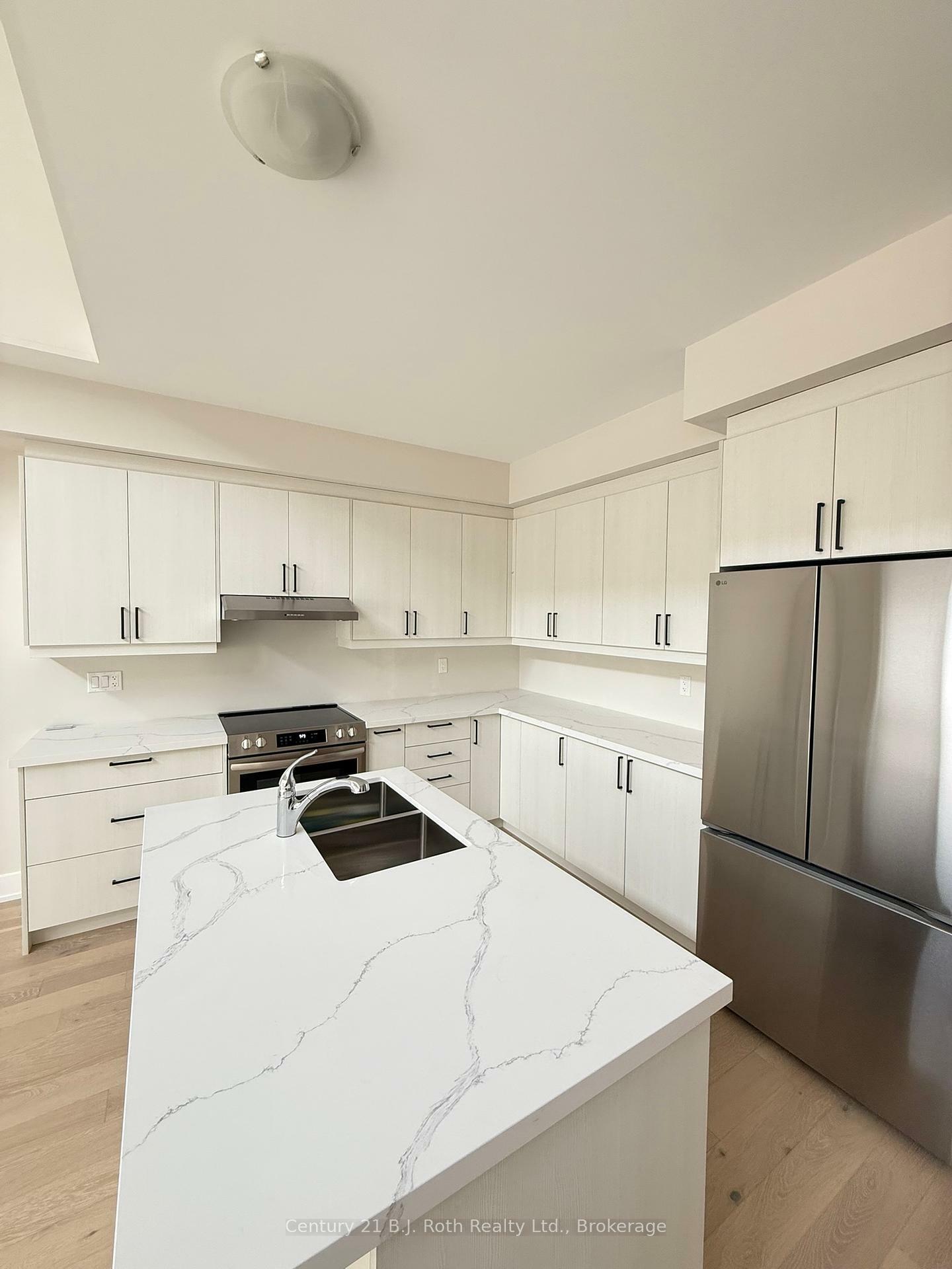 Photo de la propriété: 15 Ruby Crescent ON L4S 2E8