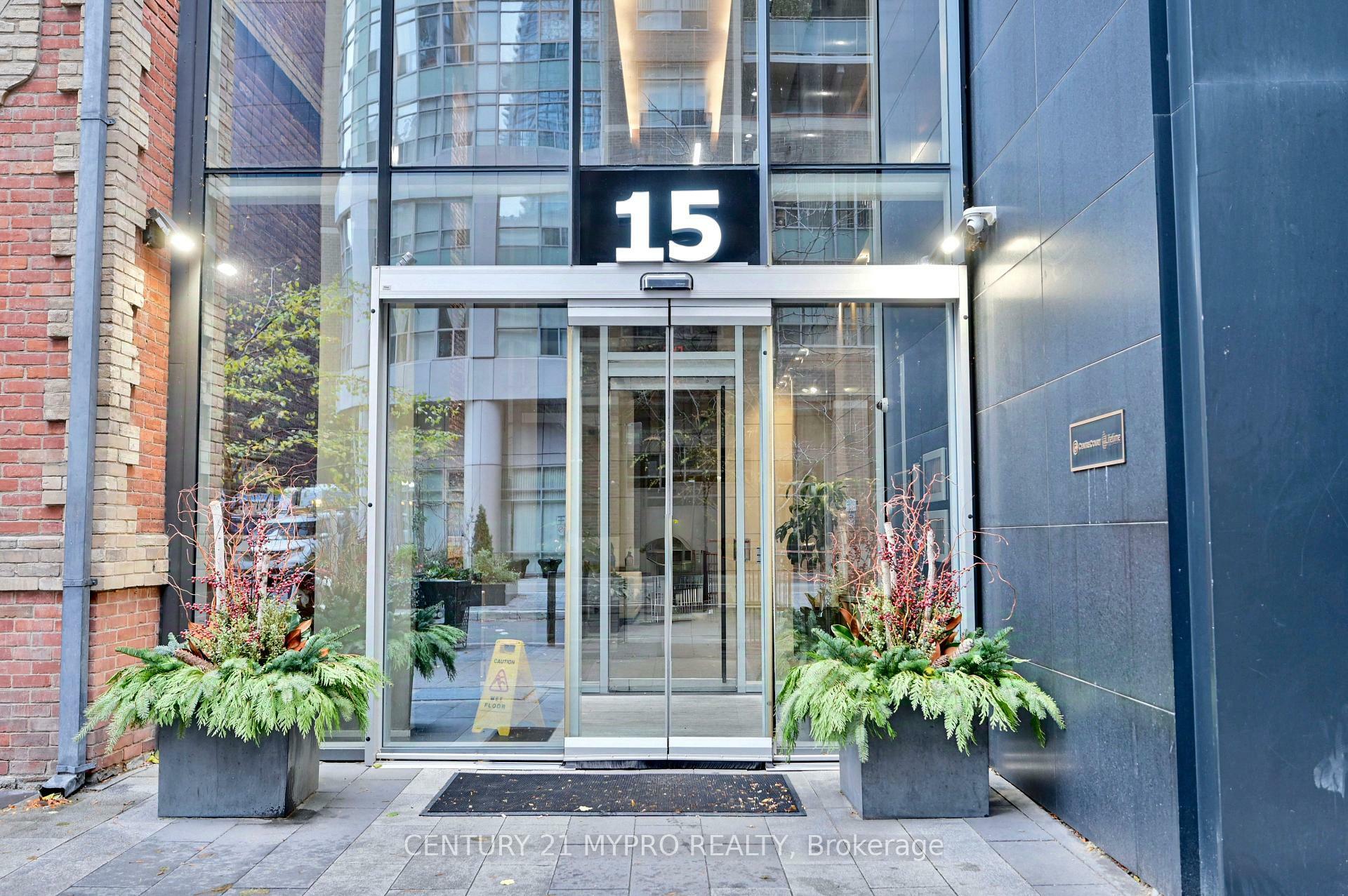 Property Photo: 15 Grenville Street 1007 ON M4Y 0B9