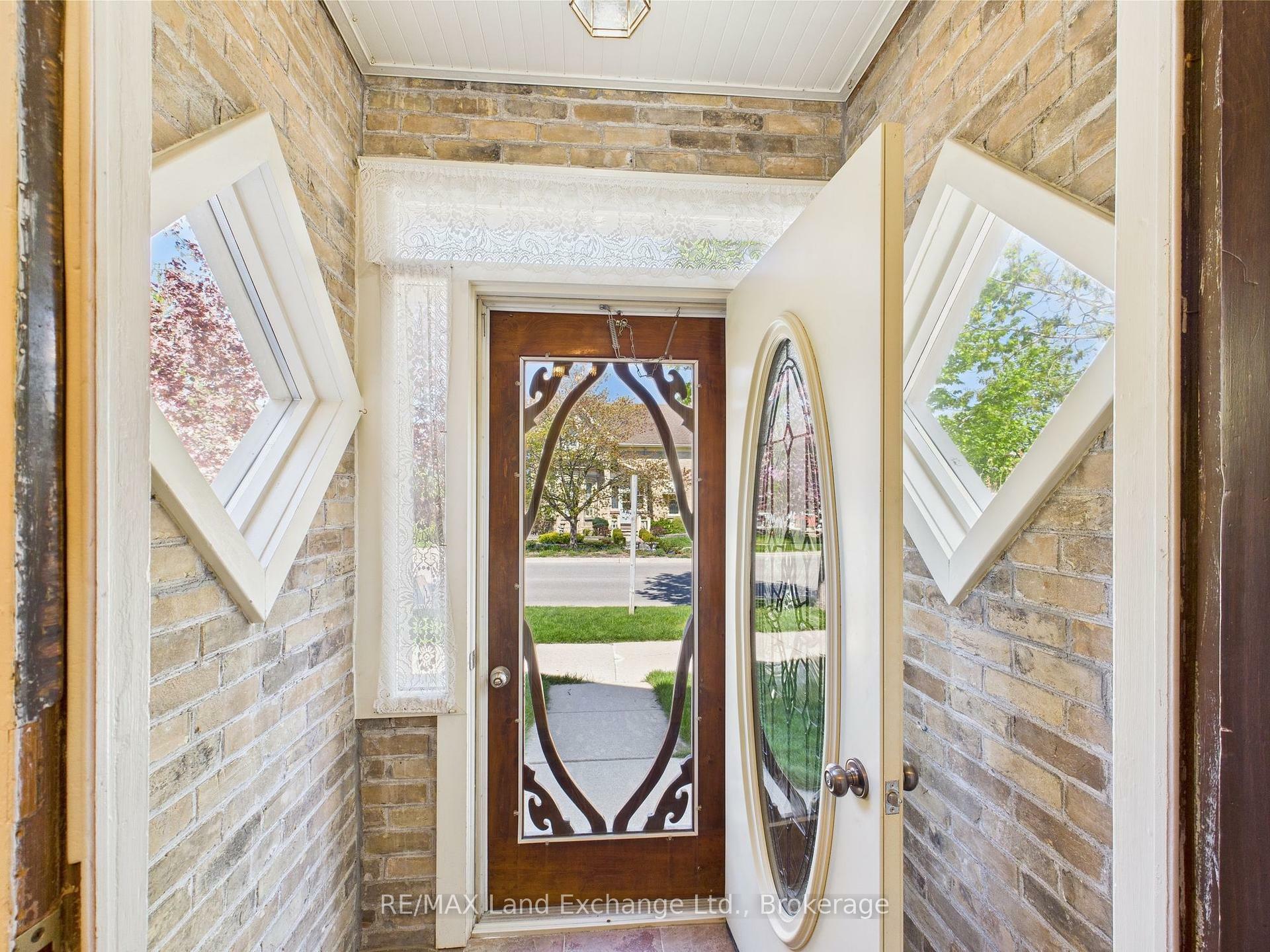 Property Photo: 813 Princes Street N ON N2Z 1Z2