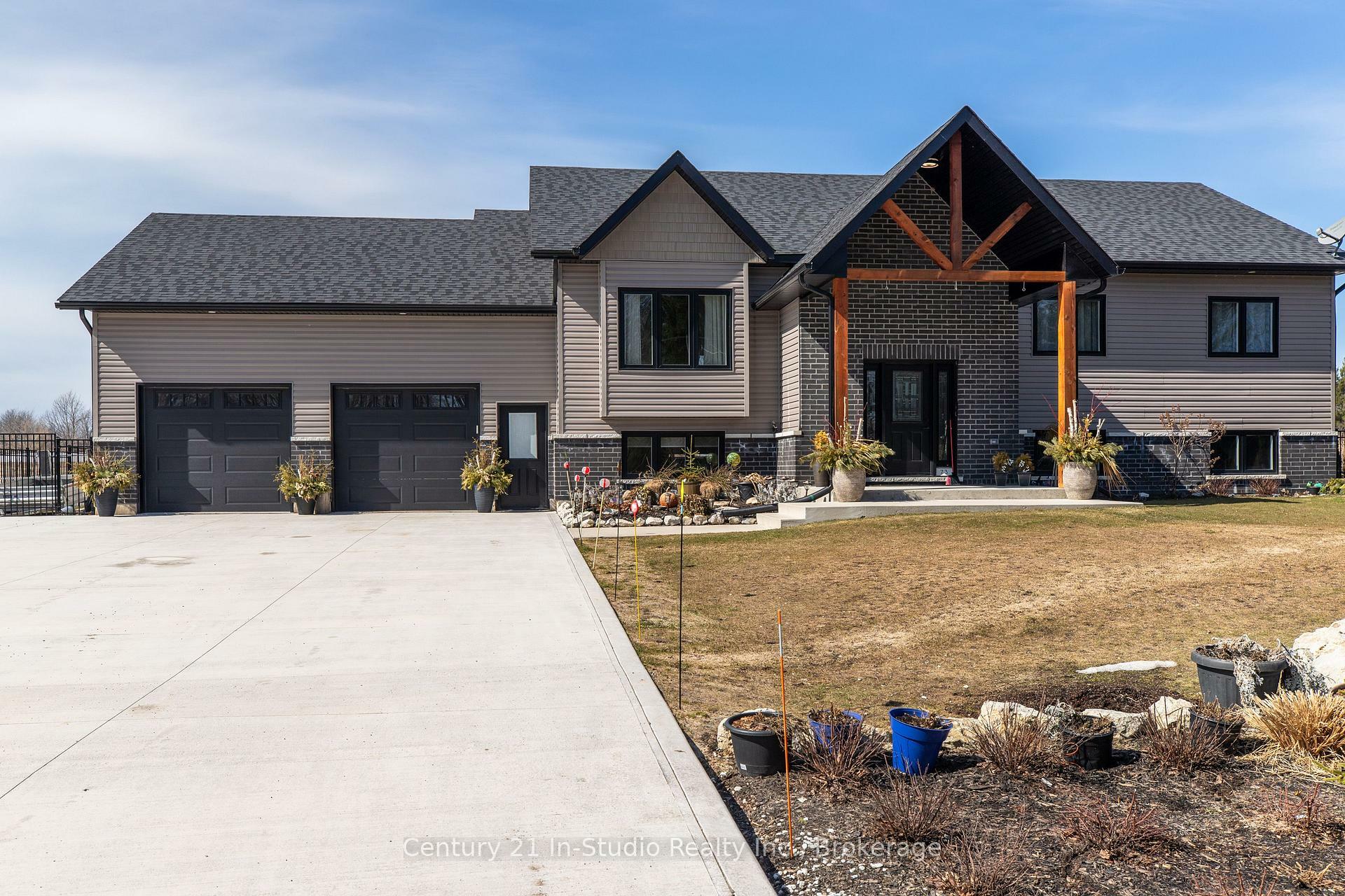 Property Photo: 73 Everett Road ON N0H 2T0