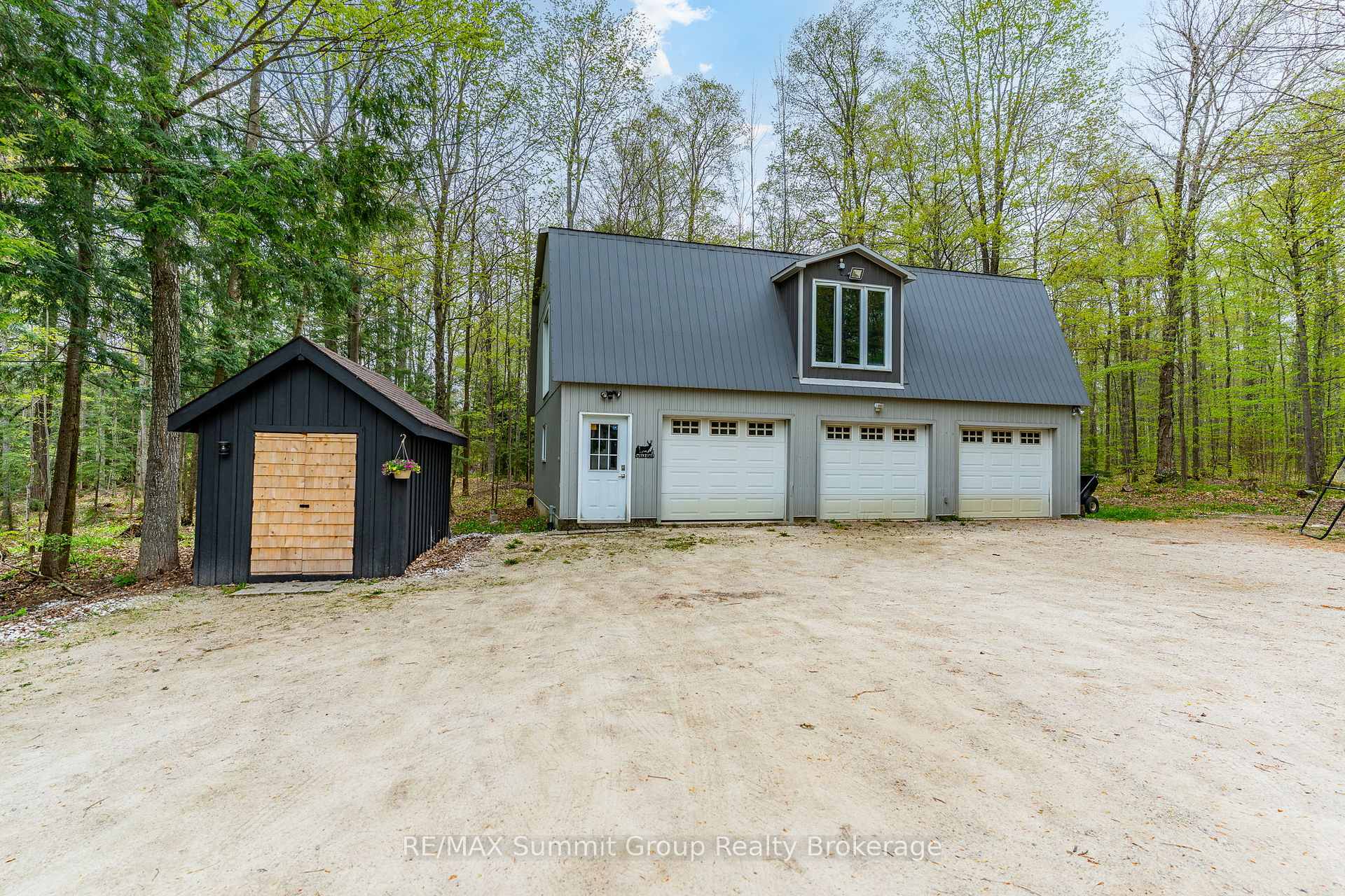 Property Photo: 494119 Baptist Church Road ON N0C 1H0