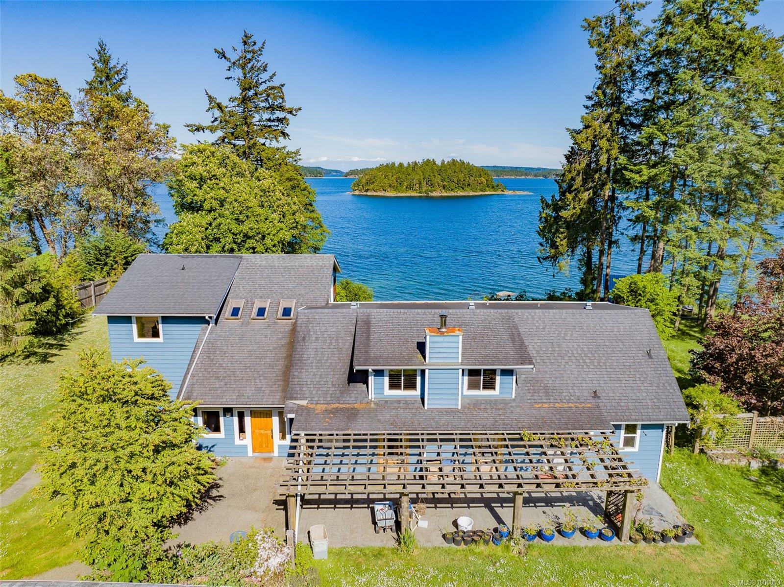 Property Photo: 1560 Brebber Rd BC V9R 5K2
