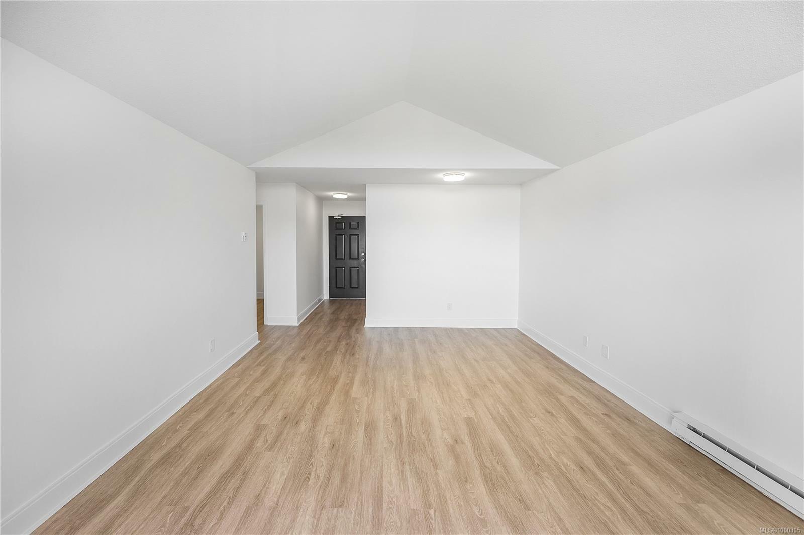 Property Photo: 1651 Dufferin Cres 315 BC V9S 5T1