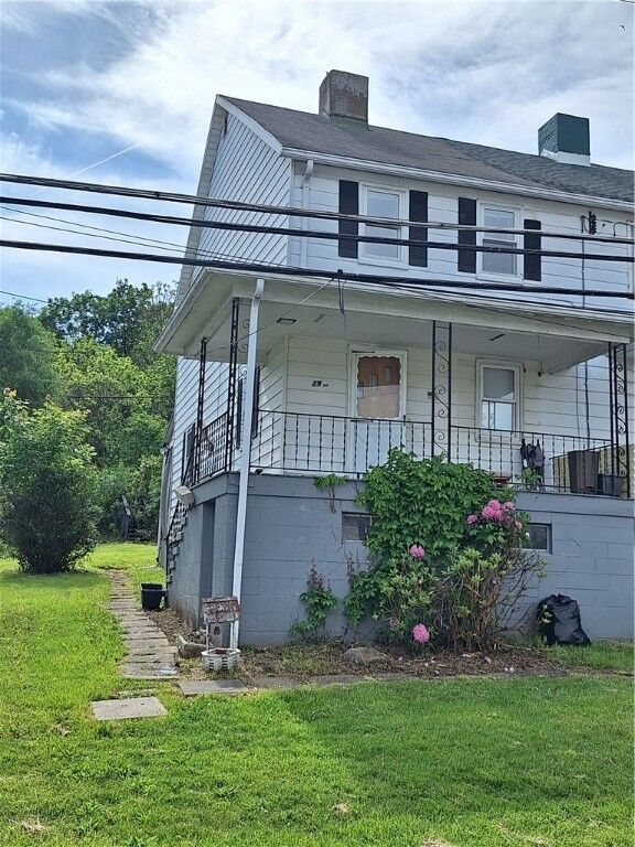 Property Photo: 29 Elm St PA 15331