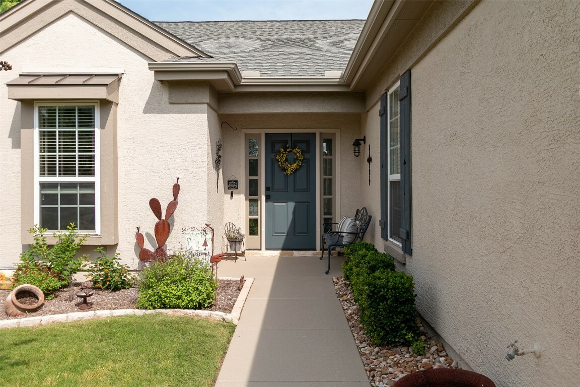 Property Photo: 332 Yukon Terrace TX 78633