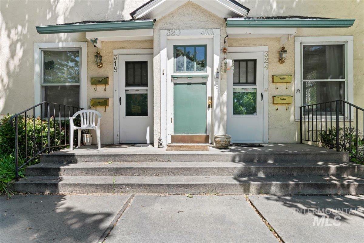 Property Photo: 320 E Warm Springs ID 83712