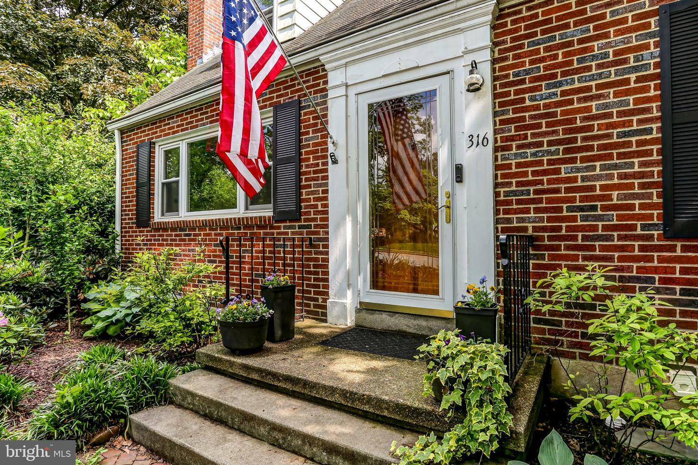 Property Photo: 316 Arch Street PA 17022