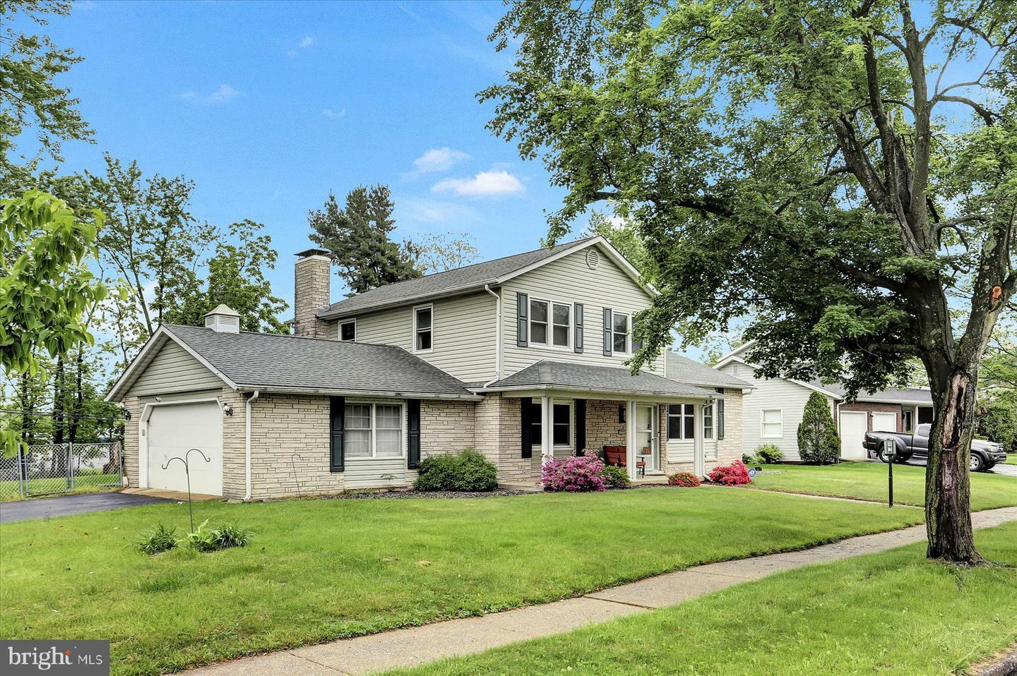 4297 Beaufort Hunt Drive  Harrisburg PA 17110 photo