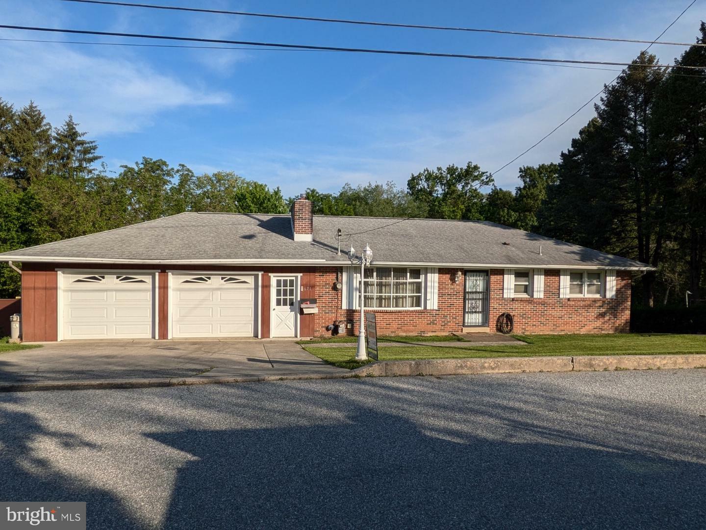Property Photo:  671 Woodview Street  PA 17113 