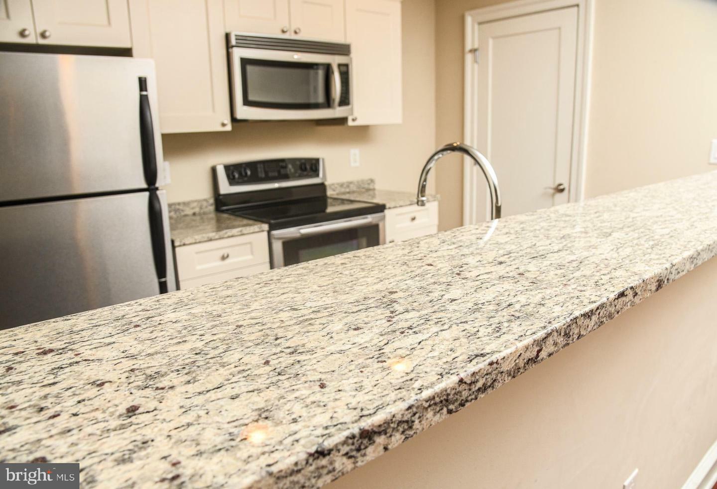 Property Photo: 1811 Chestnut Street 19 404 PA 19103