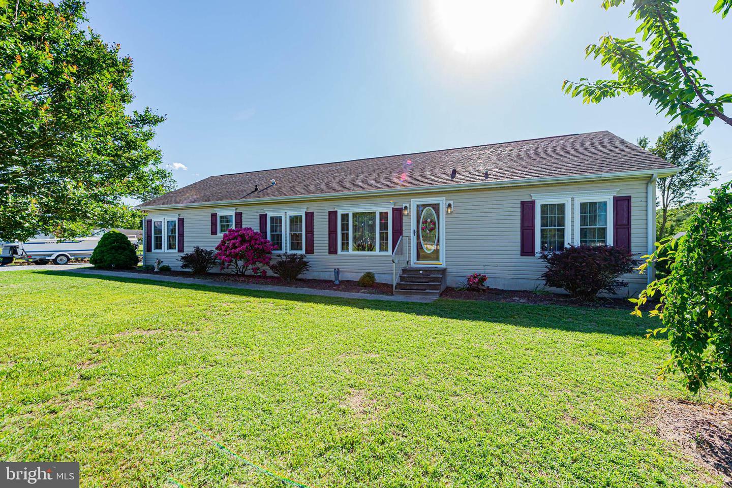 Property Photo: 301 Holly Drive DE 19939