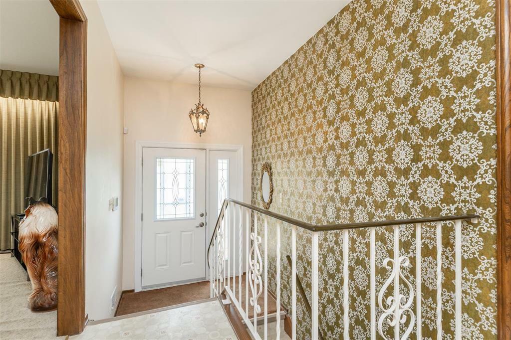 Photo de la propriété: 4449 Roblin Boulevard MB R3R 0G2