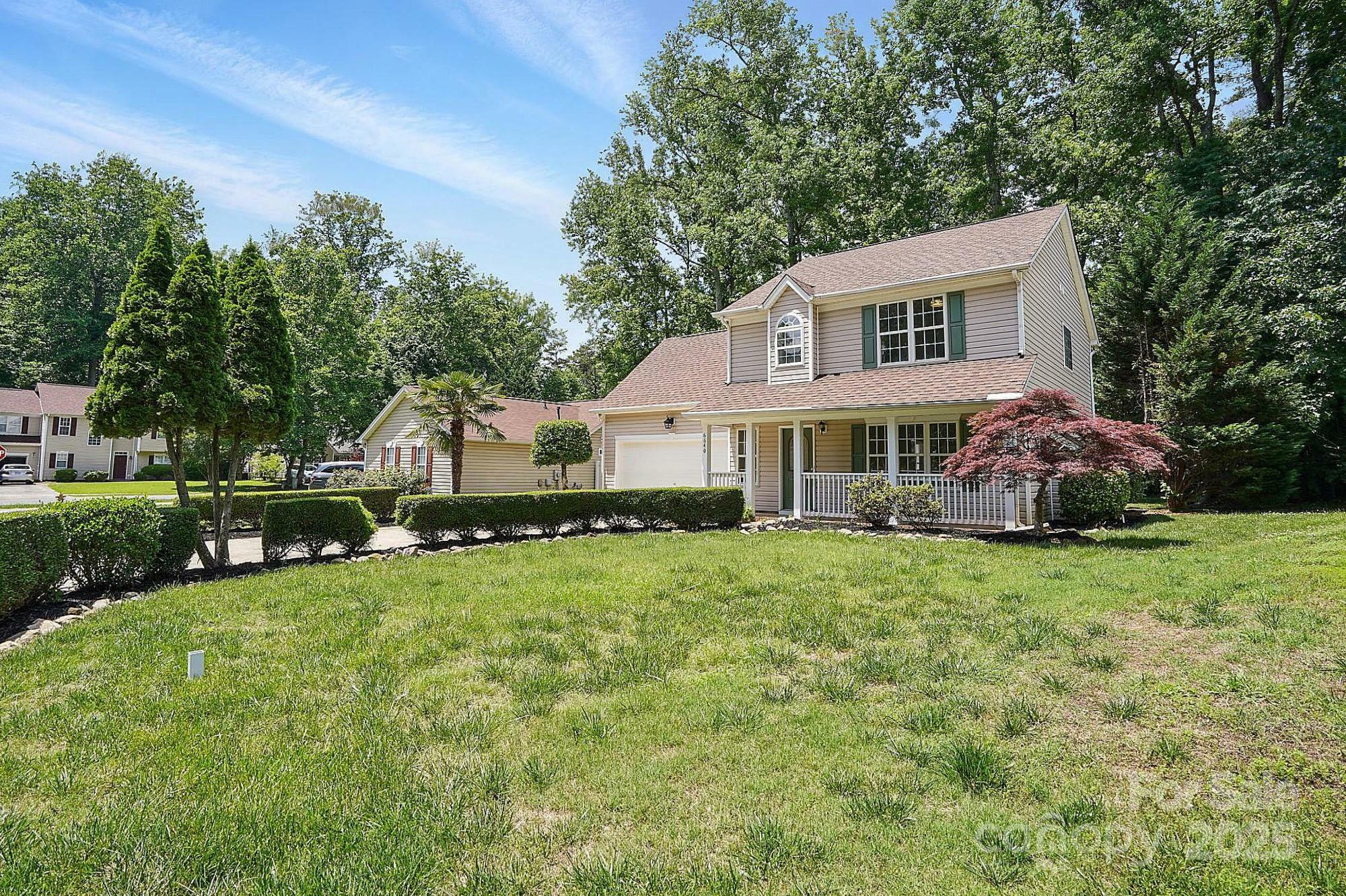 Property Photo: 6640 Autumn Gate Lane NC 28216