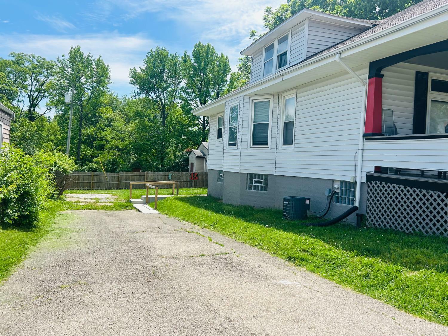 Property Photo: 1611 De Armand Avenue OH 45239
