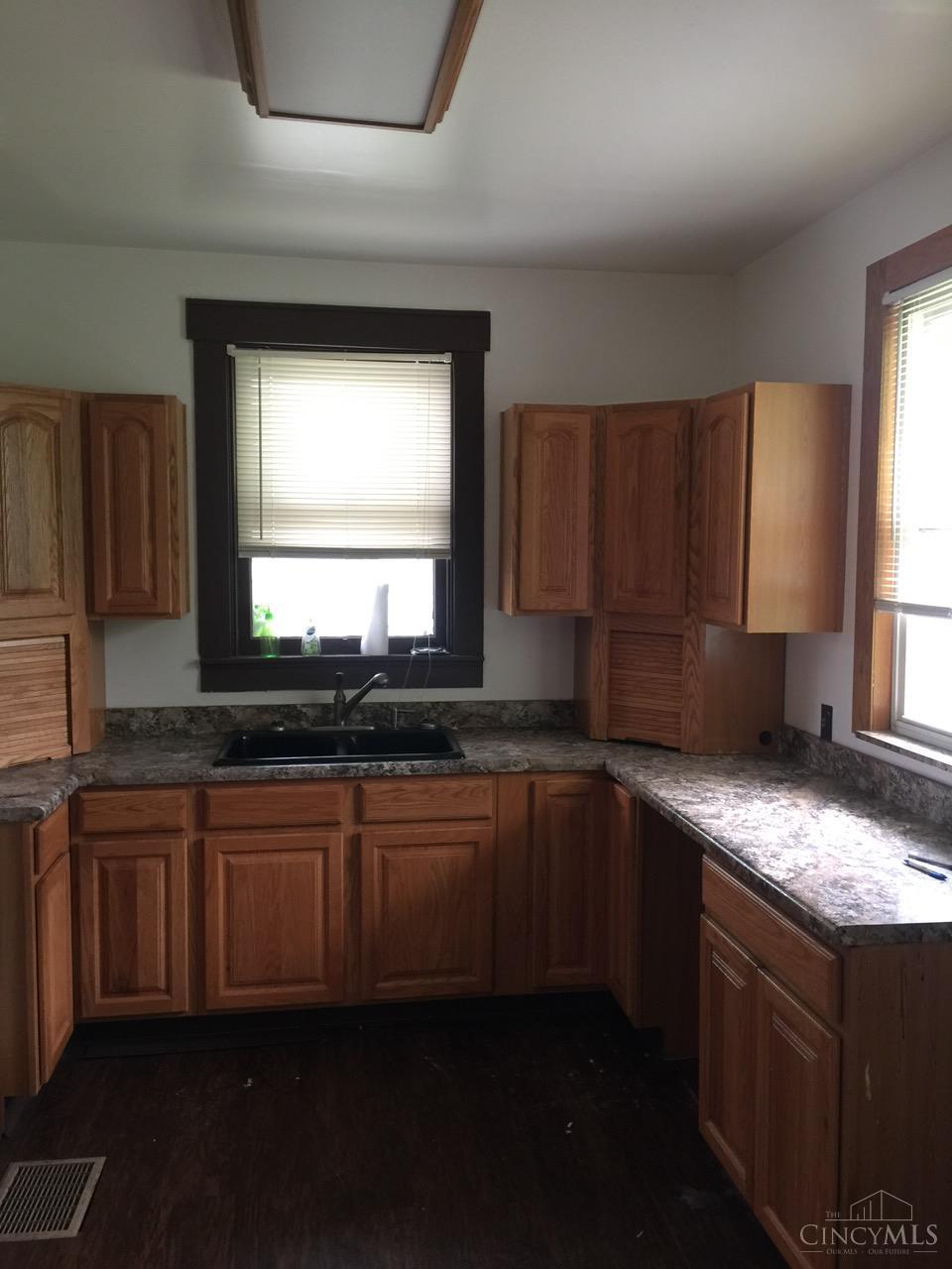 Property Photo: 1611 De Armand Avenue OH 45239