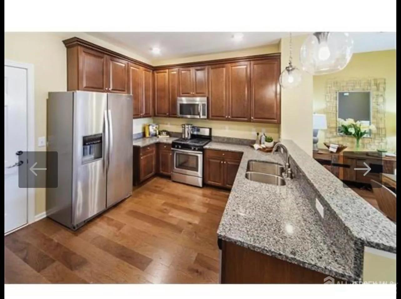 Property Photo:  1513 E Hudson Circle  NJ 08904 