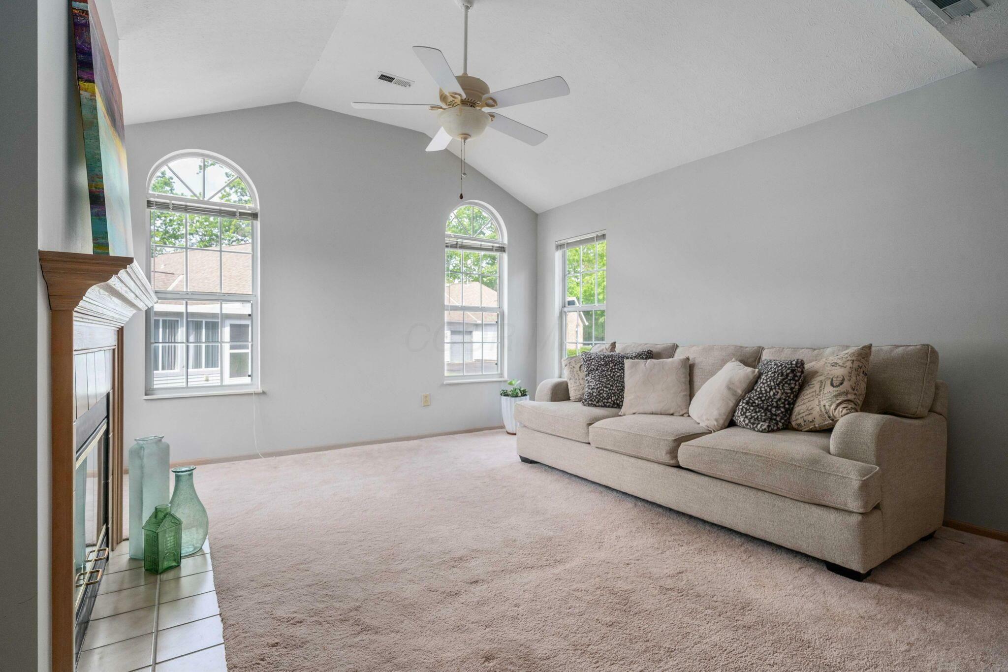 Property Photo:  1272 Villa Oaks Court  OH 43230 