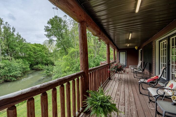 Property Photo: 6213 Stafford SW Road OH 43160