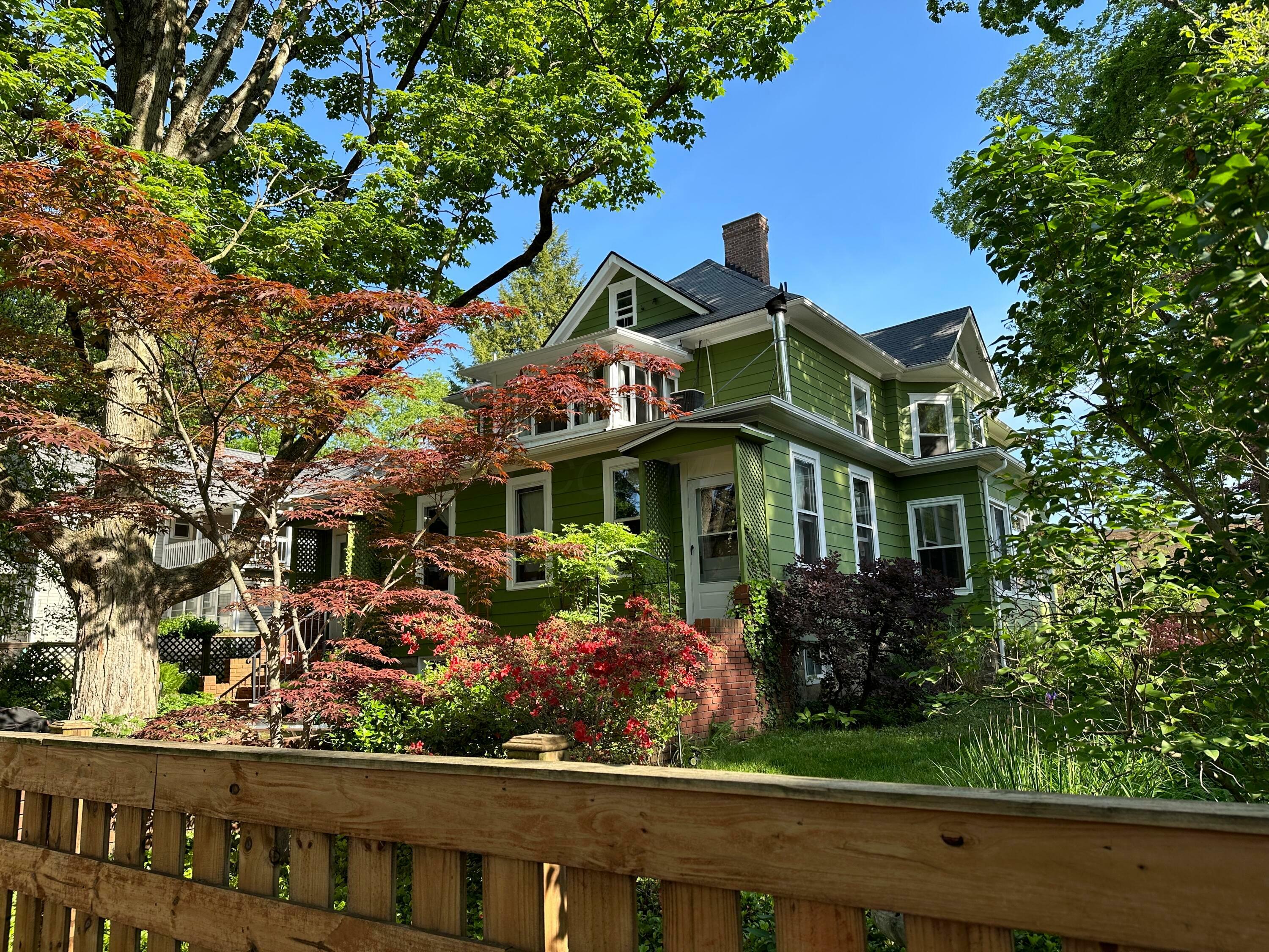 Property Photo: 206 E High Street OH 43050