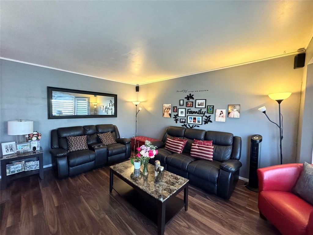 Property Photo: 520 Centennial Street MB R3N 1P9