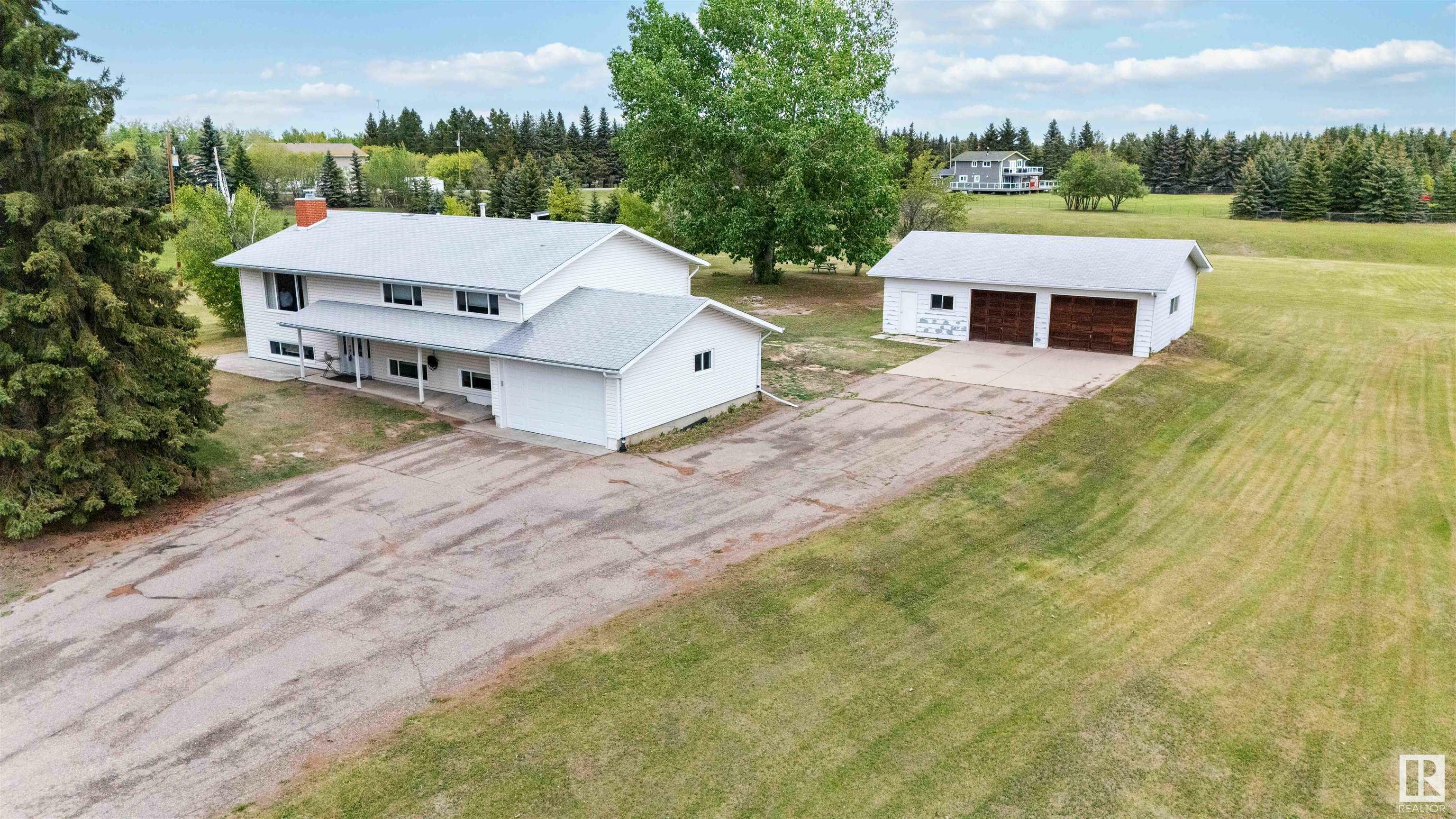 23516 Twp Rd 560  Rural Sturgeon County AB T0A 0K4 photo