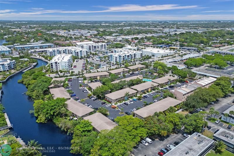Property Photo:  2920 NE 8th Ter 202  FL 33334