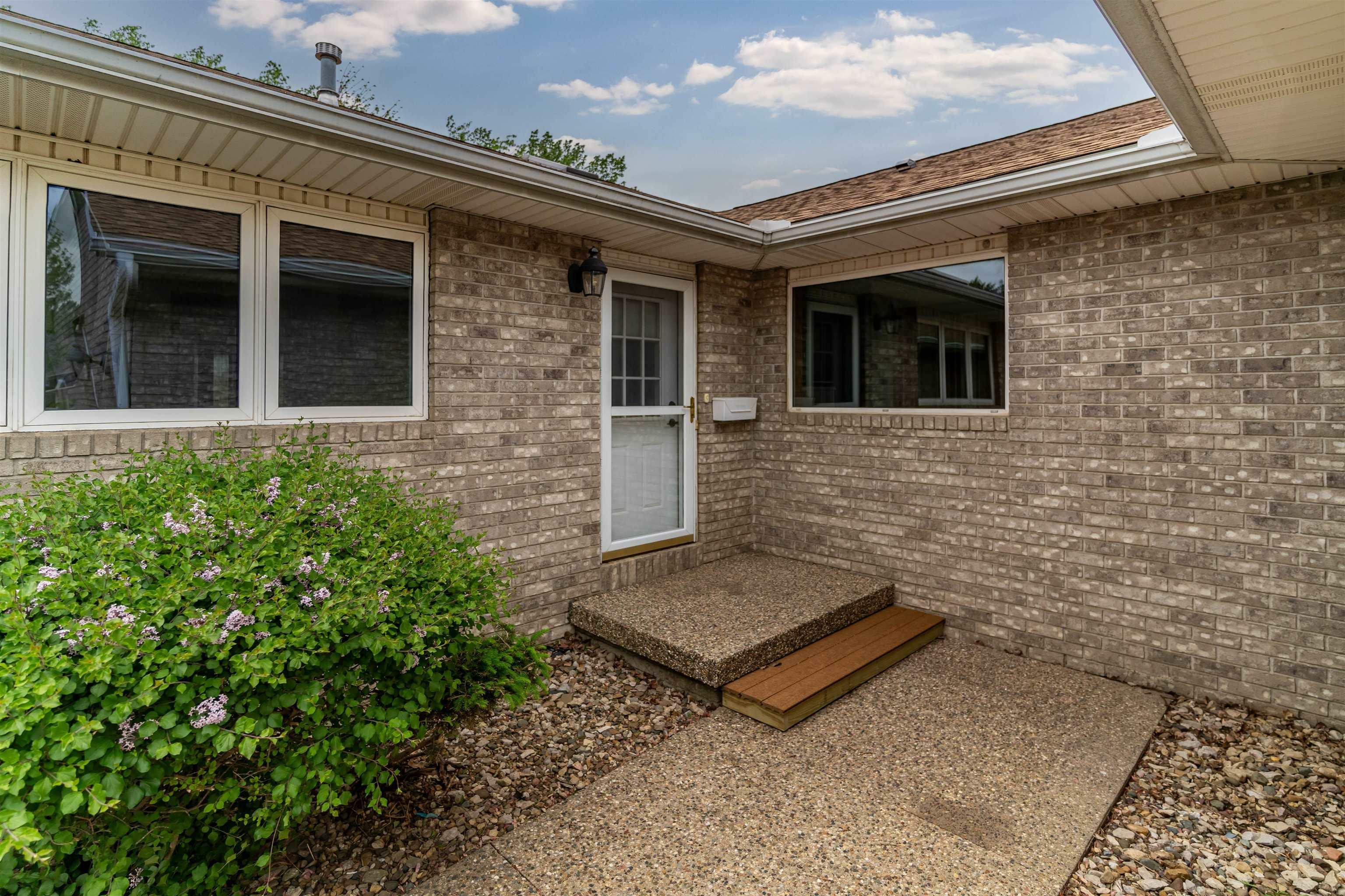 1977 Kamille Court  Waterloo IA 50701 photo