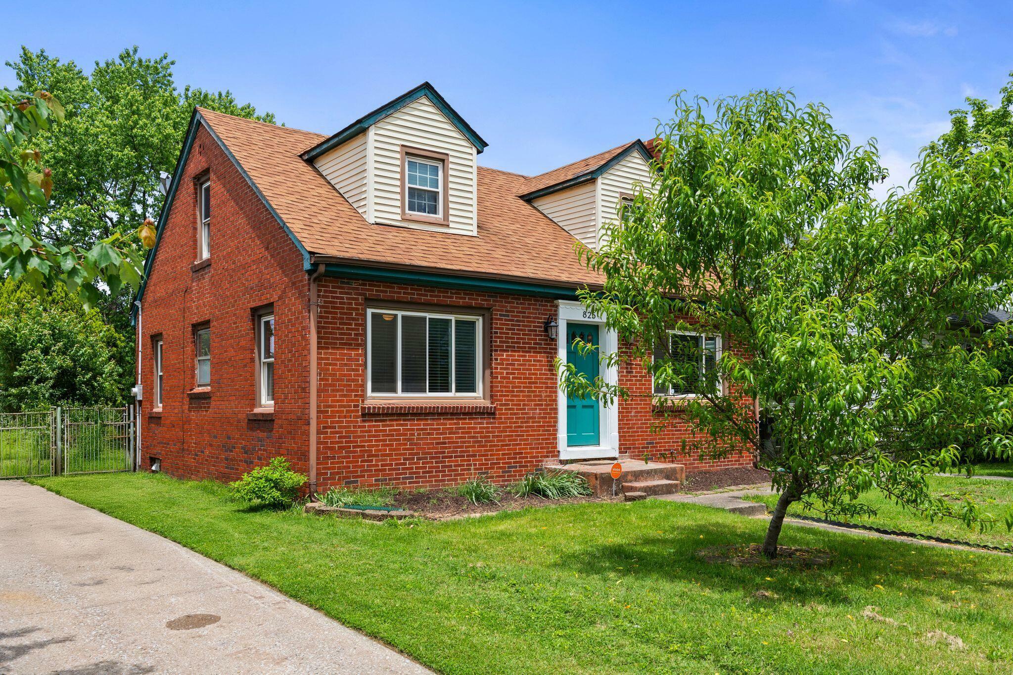 Property Photo: 825 Darley Drive KY 40505