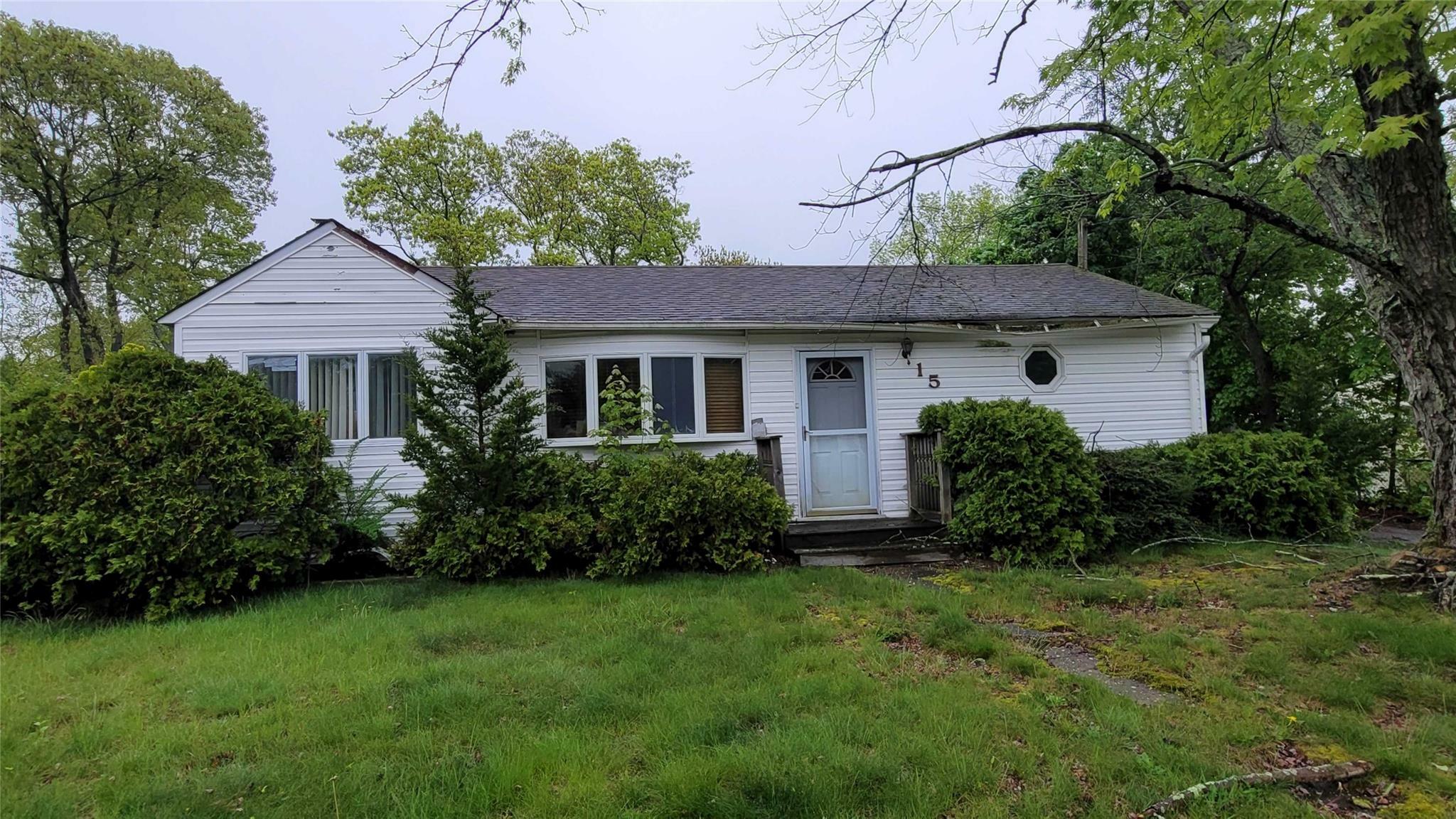 Property Photo: 15 Wauwepex Trail NY 11961