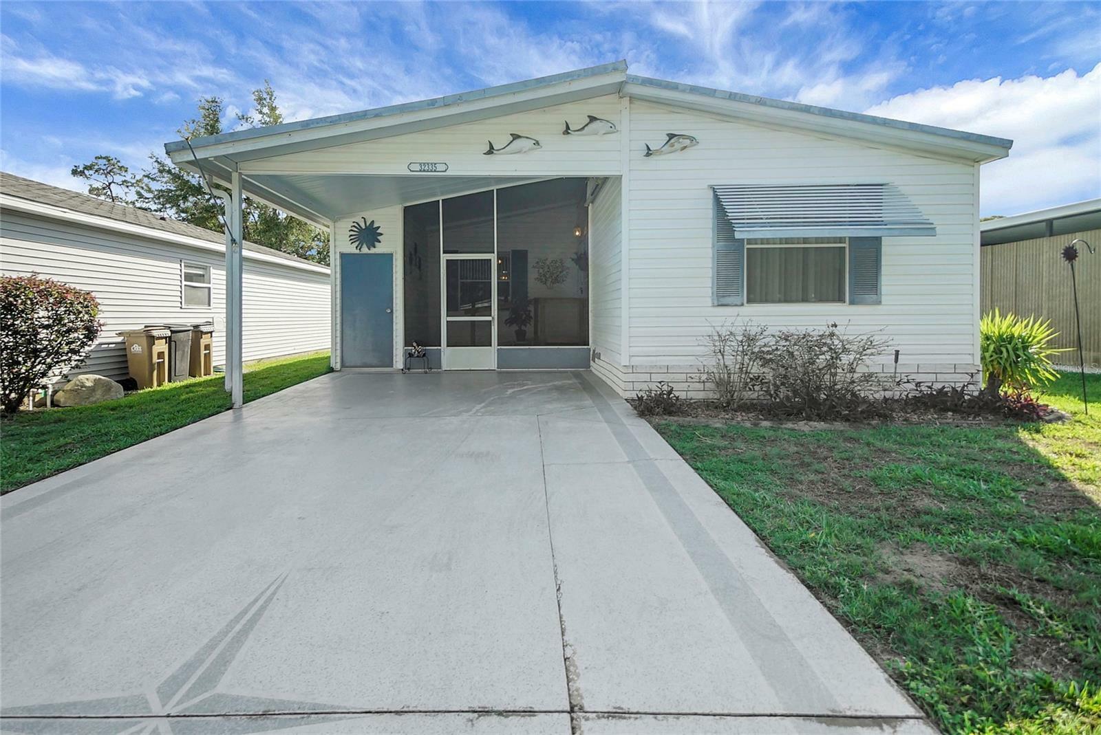 Property Photo: 32335 Oak Park Drive FL 34748