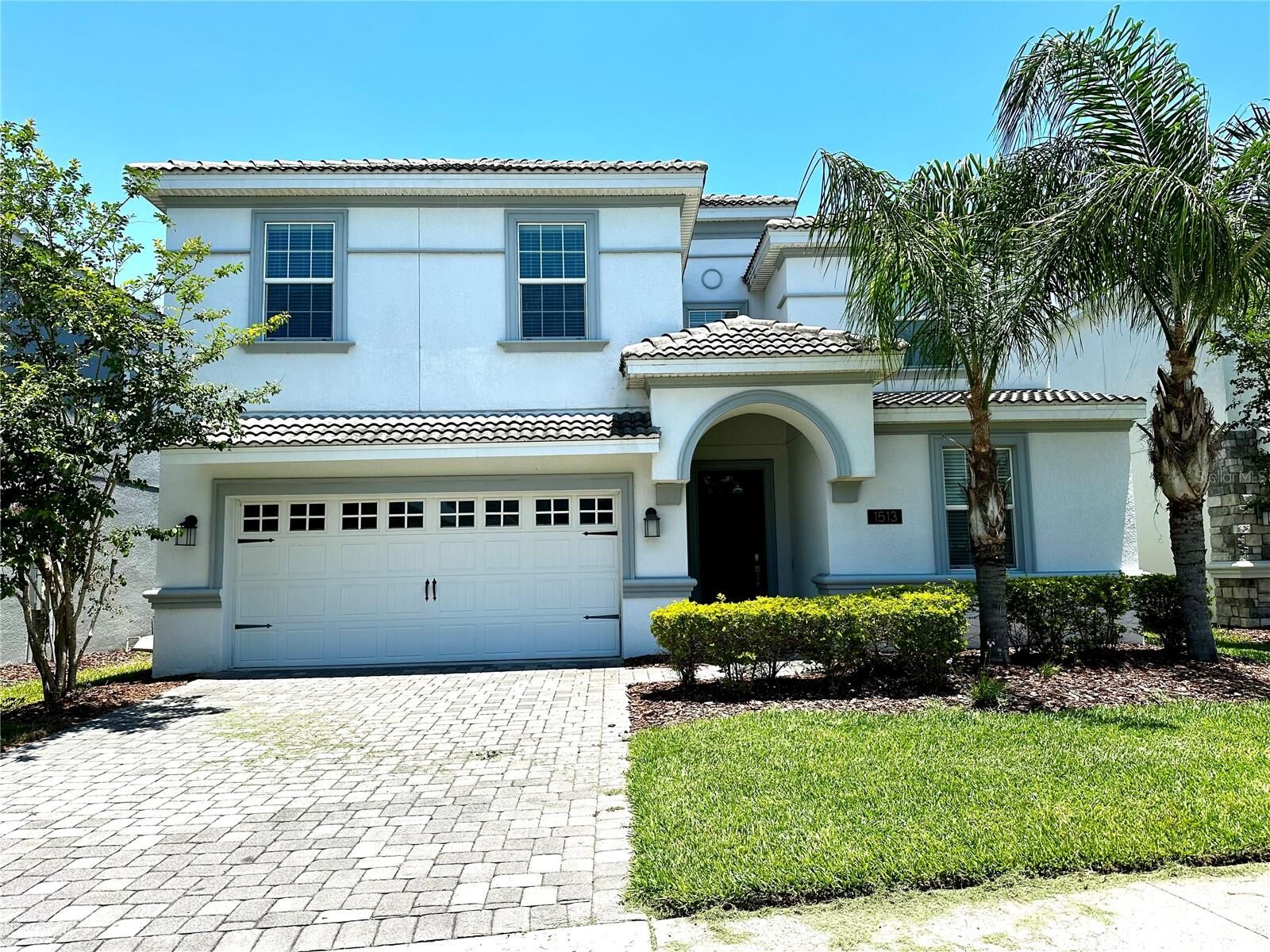 Property Photo: 1513 Maidstone Court FL 33896