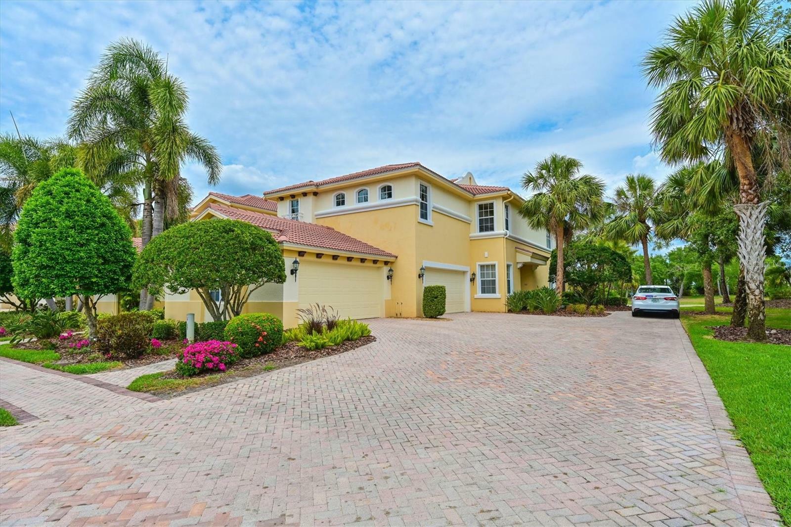 Property Photo:  9453 Discovery Terrace 202D  FL 34212 