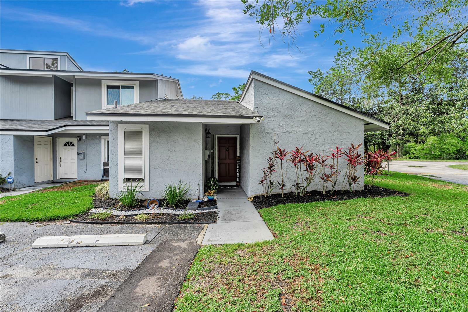 Property Photo: 701 Saint Michael Lane FL 32714
