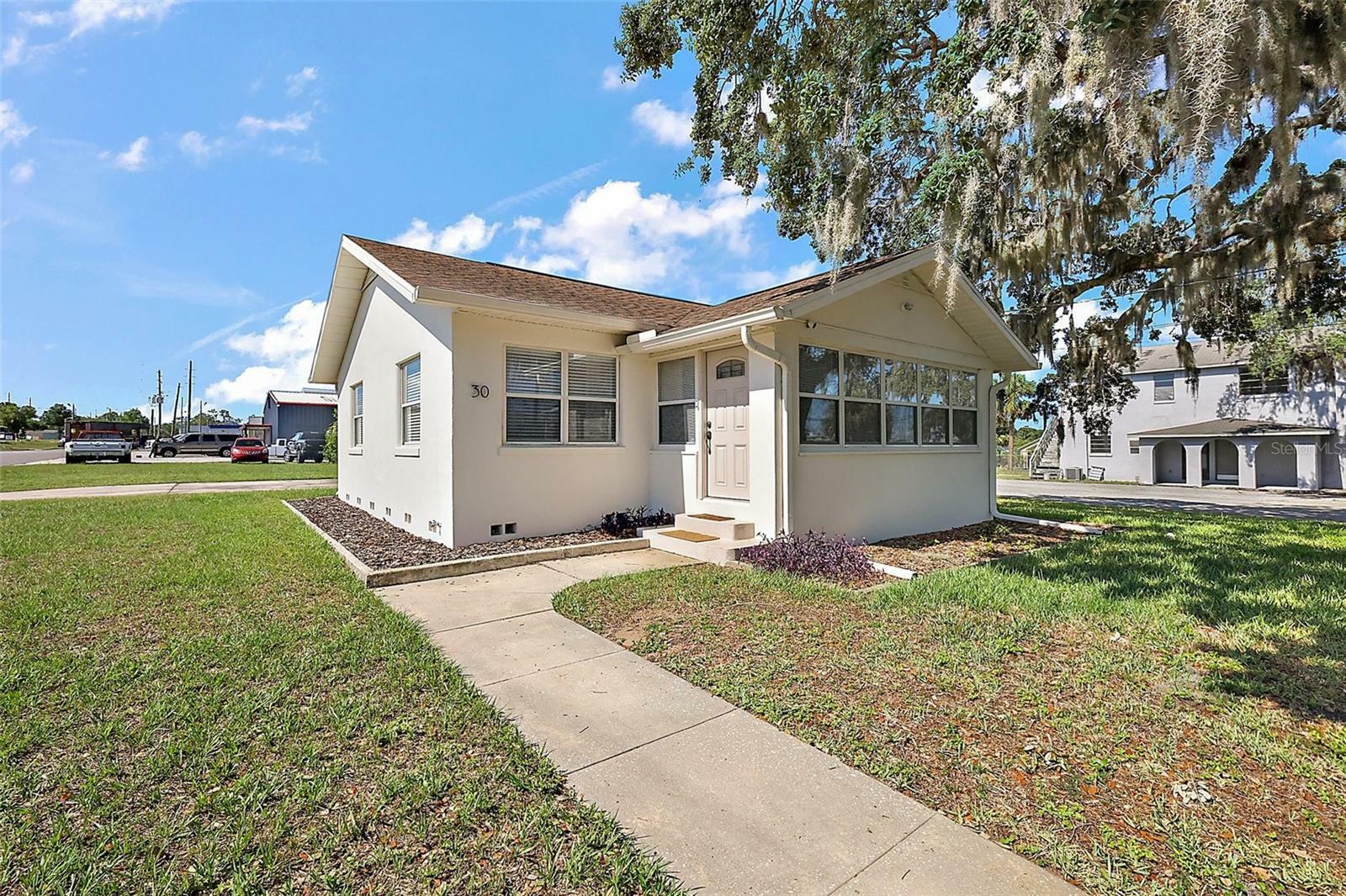 Property Photo: 30 E Key Avenue FL 32726