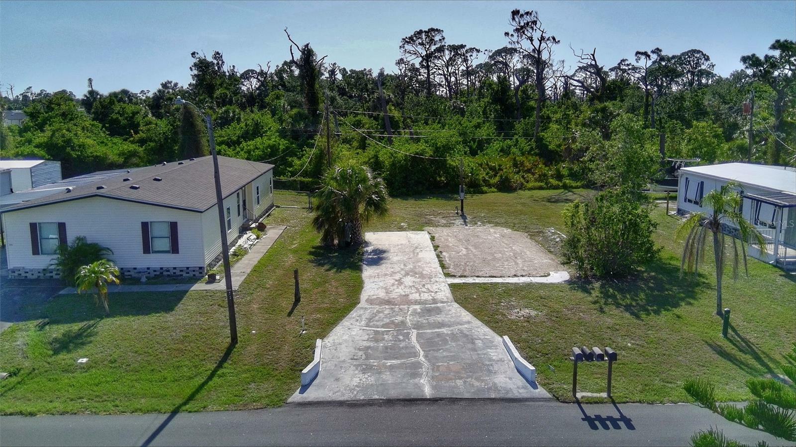 Property Photo: 1348 Ibis Drive FL 34224
